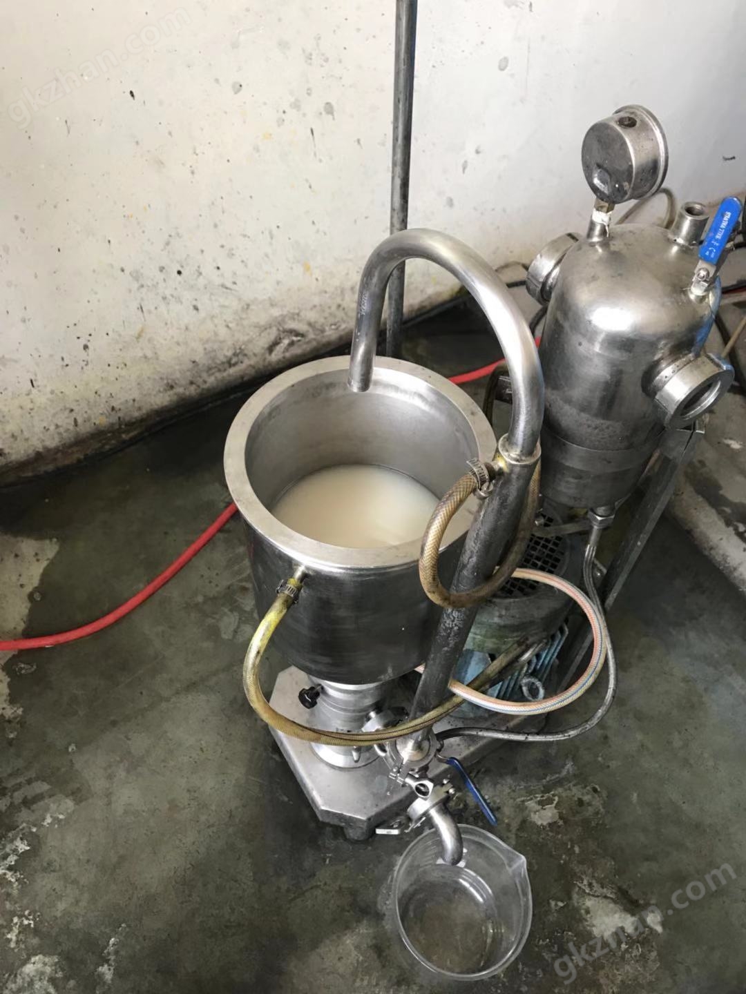 新研發(fā)氧化鋁陶瓷隔膜漿料膠體磨